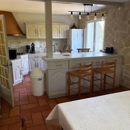 Vila Spacieuse A Avec Piscine Privee