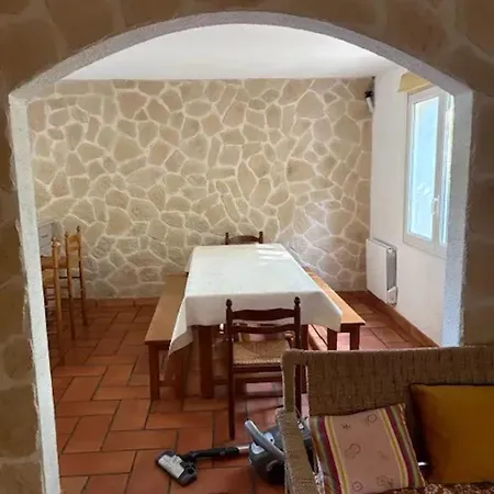 Spacieuse à Avec Piscine Privée *