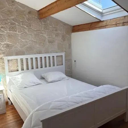 Spacieuse A Avec Piscine Privee