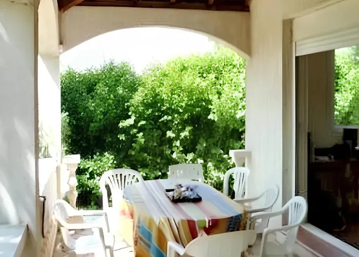 Villa Spacieuse A Avec Piscine Privee *